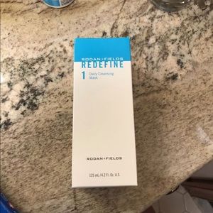 Rodan and Fields REDEFINE step 1 face mask